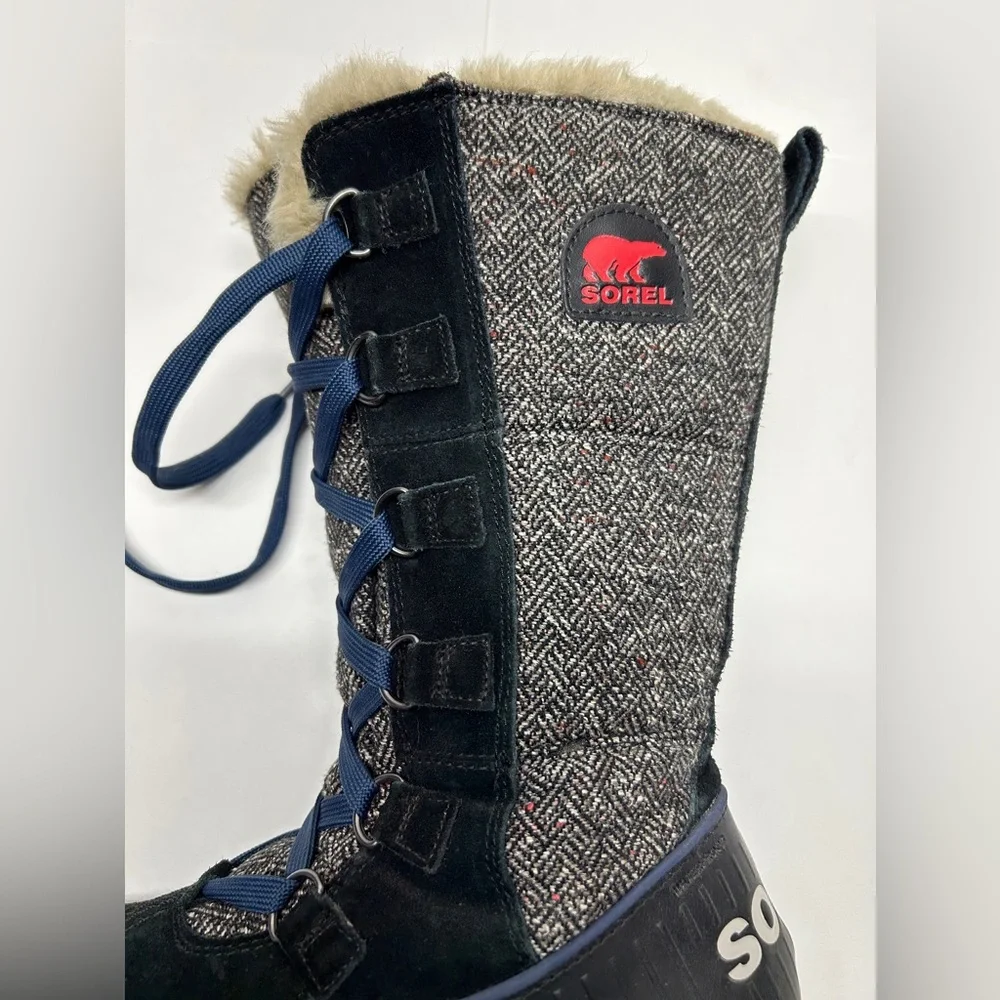 Sorel Women's Navy Blue and Red Winter Lace-Up Boots with Faux Fur Trim